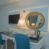 montebello deluxe hotel