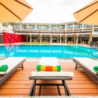 camelot beach hotel