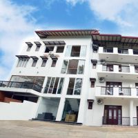 gloria grand hotel