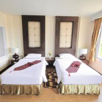 aiyara palace hotel