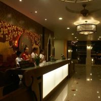 aiyara palace hotel