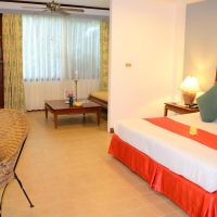 white house beach resort & spa