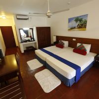 catamaran beach hotel