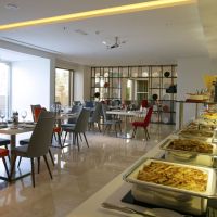 ramada hotel & suites by wyndham (ex. hawthorn suites)