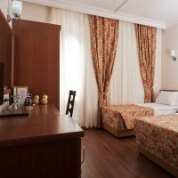 triana hotel 3 *