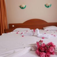 tuntas family suites kusadasi