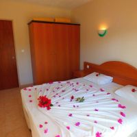 tuntas family suites kusadasi