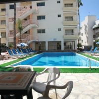 new york plaza hotel apartments