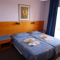 daphne hotel apartments
