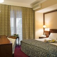 avalon hotel