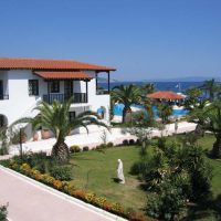 bomo assa maris beach