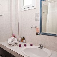 blue bay hotel (afitos)