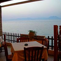 castella beach hotel