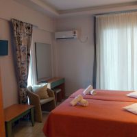 castella beach hotel