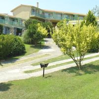 daphne holiday club