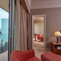 hinitsa bay hotel