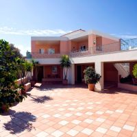 ilianthos village