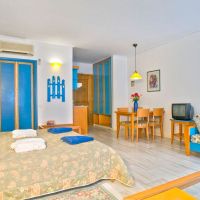 ilianthos village