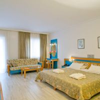 ilianthos village