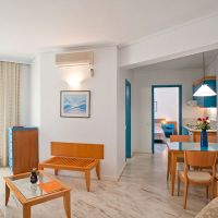 ilianthos village