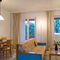 ilianthos village