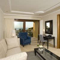 kernos beach hotel & bungalows