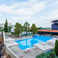 bomo kriopigi hotel
