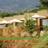 kernos beach hotel & bungalows
