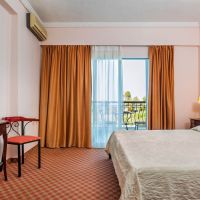 bomo kriopigi hotel