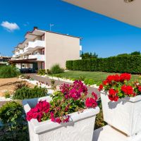 lagaria apartments afitos