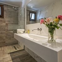 lagomandra beach & suites
