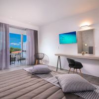 lagomandra beach & suites