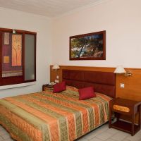 may beach hotel