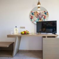 may beach hotel