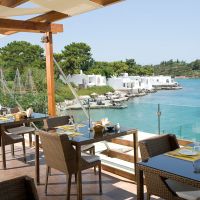 minos beach art hotel
