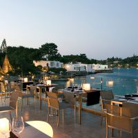 minos beach art hotel