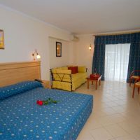 porfi beach hotel