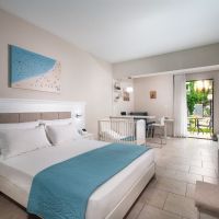 porfi beach hotel