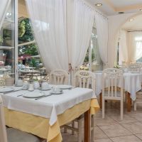 porfi beach hotel