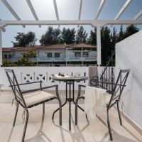 porfi beach hotel