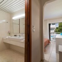 porfi beach hotel