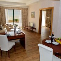 ramada plaza thraki