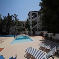 renia apartments