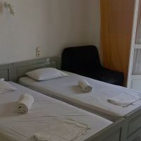 renia apartments