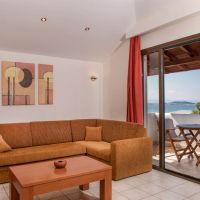 pyrgos hotel