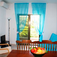 salonikiou beach deluxe apartments