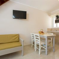 trefon hotel-apts (ex.motakis village-trefon hotel)