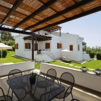 trikorfo beach maisonettes