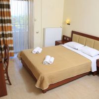 zeus hotel