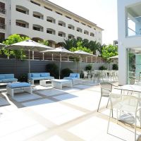 atrium ambiance hotel